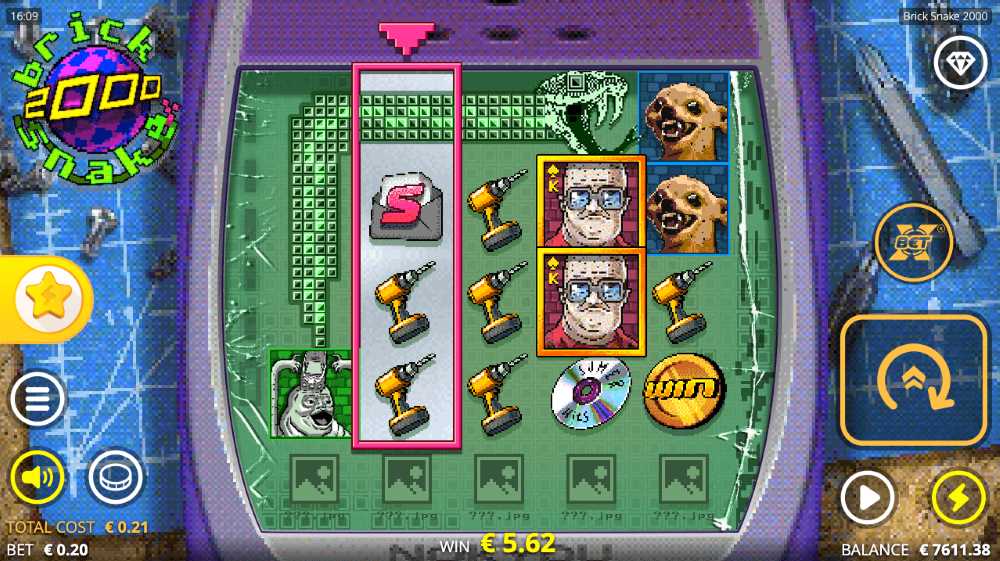 Brick Snake 2000 features